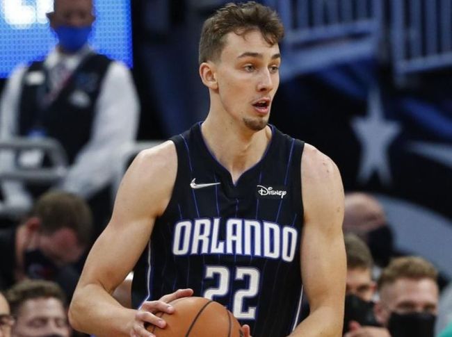 也是对于侯 也是对于侯