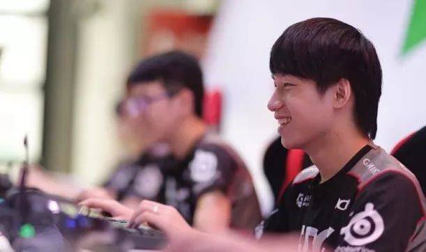 比赛中的高 比赛中的高